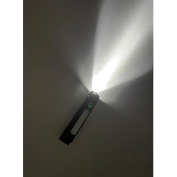 Quest Elite Rocket Titan Torch Multi-purpose Tool Flashlight With Magnetic Base T4011